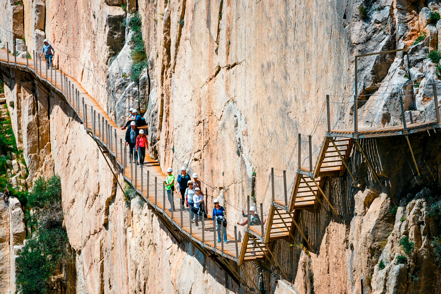 Caminito del Rey a 47 km de la Casa Rural Aire